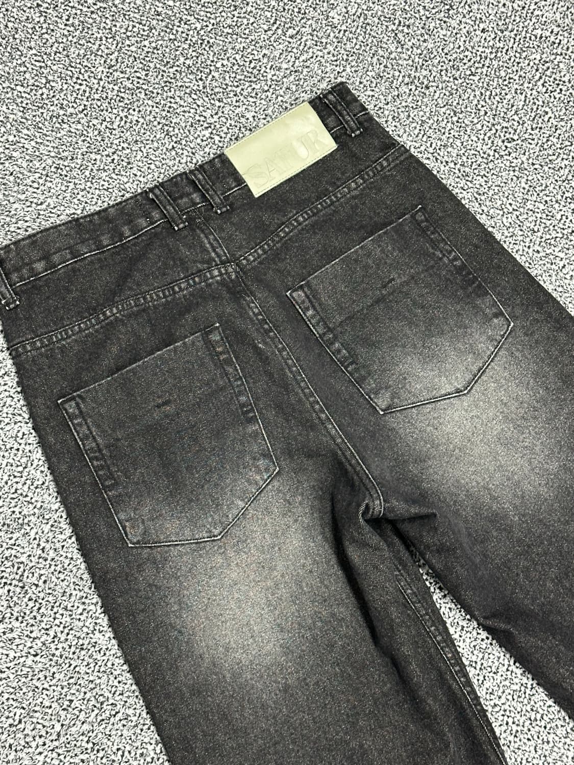 [ 세터 ] / 남성30 / 23년식 흑청 데님 바지 상품이미지6