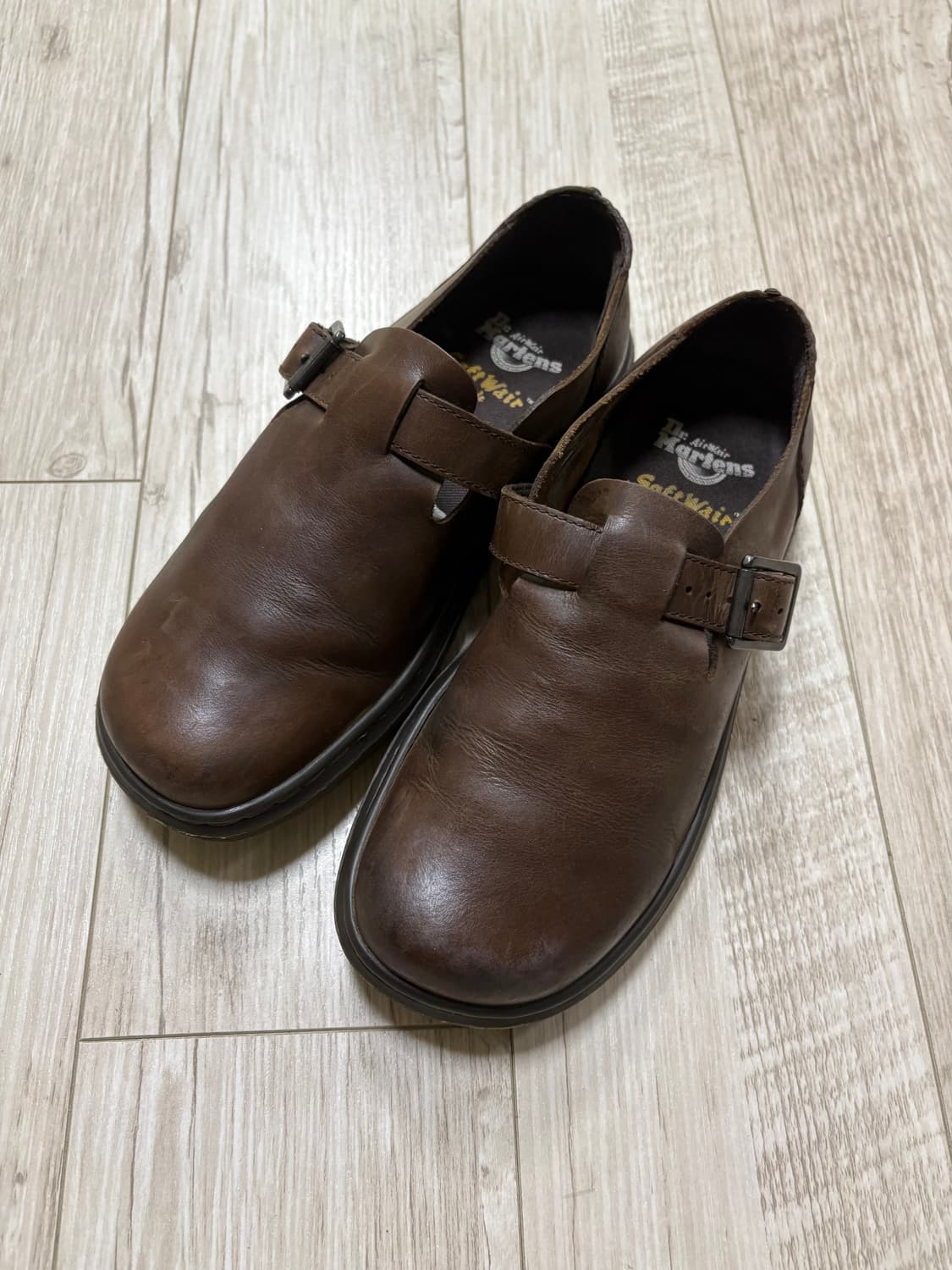 닥터마틴 패트리샤 브라운 230 상품이미지1