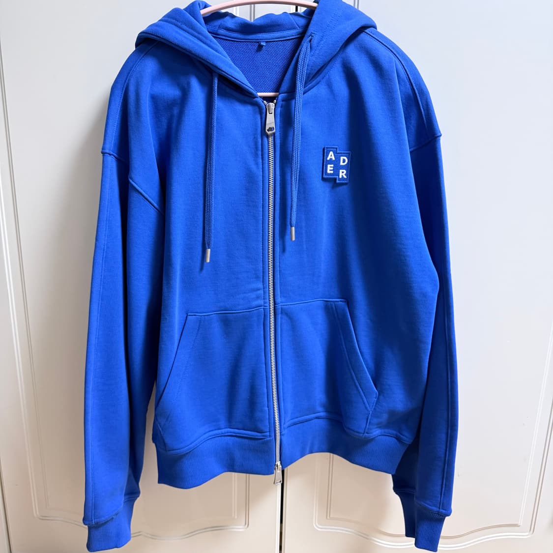 아더에러 시그니처 라인 후드티 상품이미지2