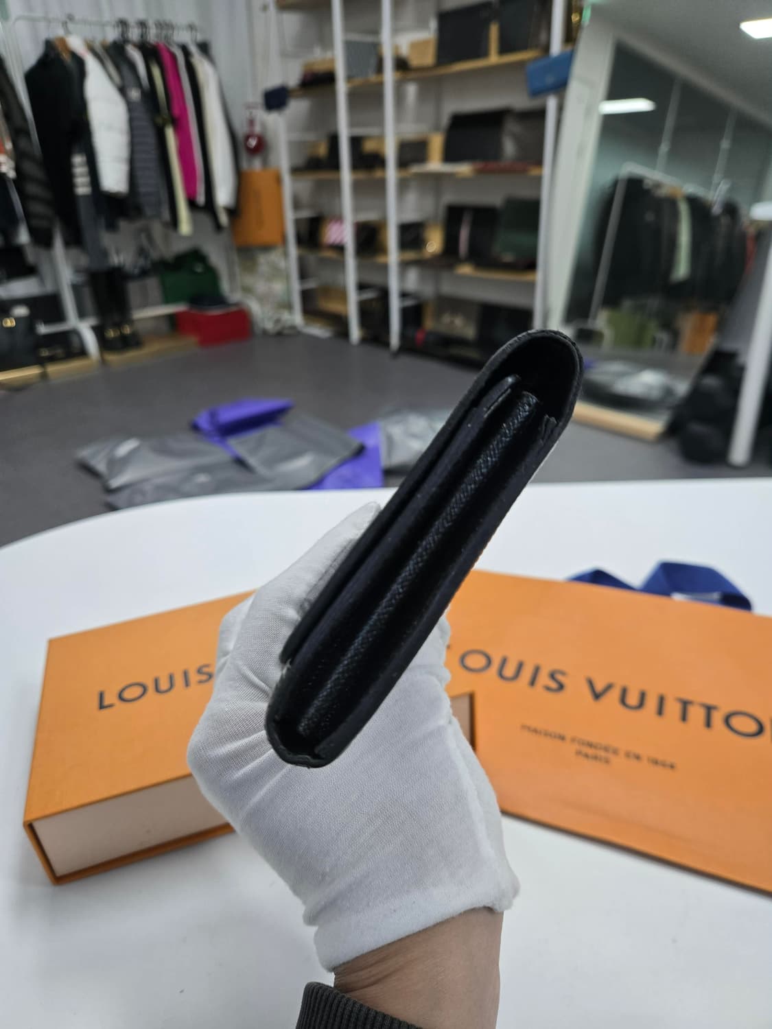 [A급컨디션] 루이비통 에삐 카퓌신 장지갑 상품이미지4