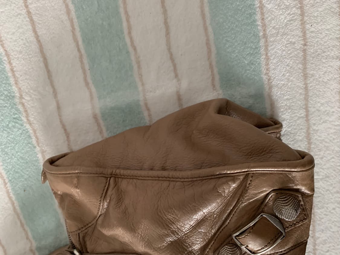 발렌시아가 라지 모터백  상품이미지4