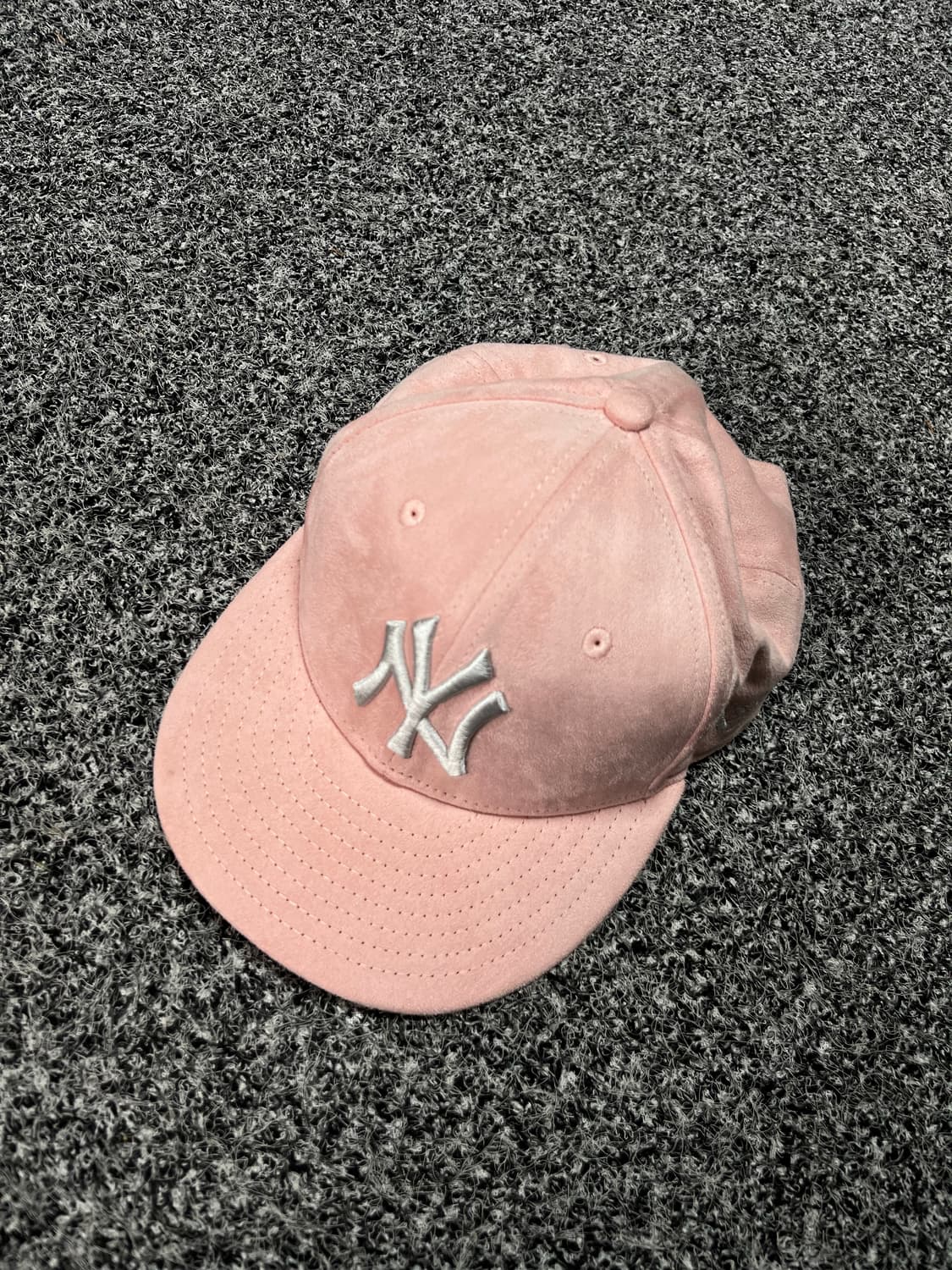 뉴에라 New Era 9FIFTY 뉴욕 양키스 에센셜 핑크 스냅백  상품이미지1