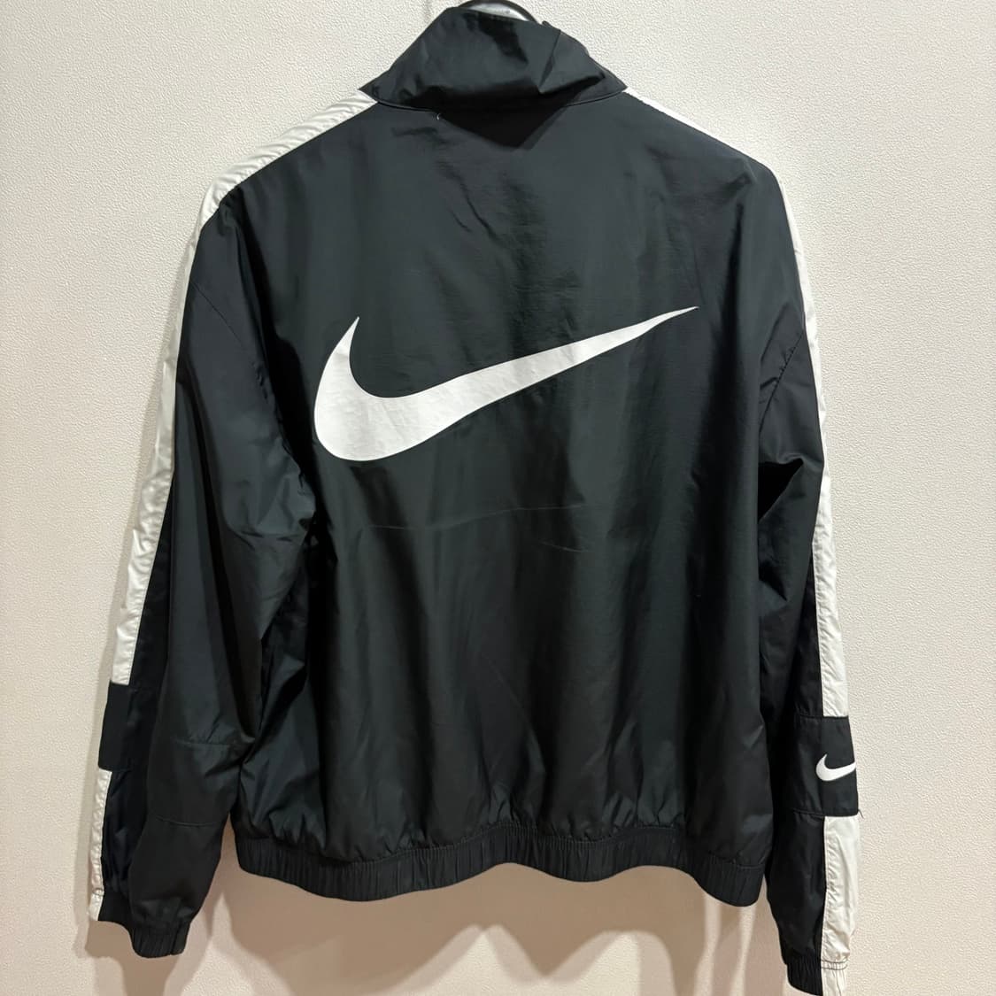 나이키 여성 백스우시 바람막이 블랙 S 상품이미지5