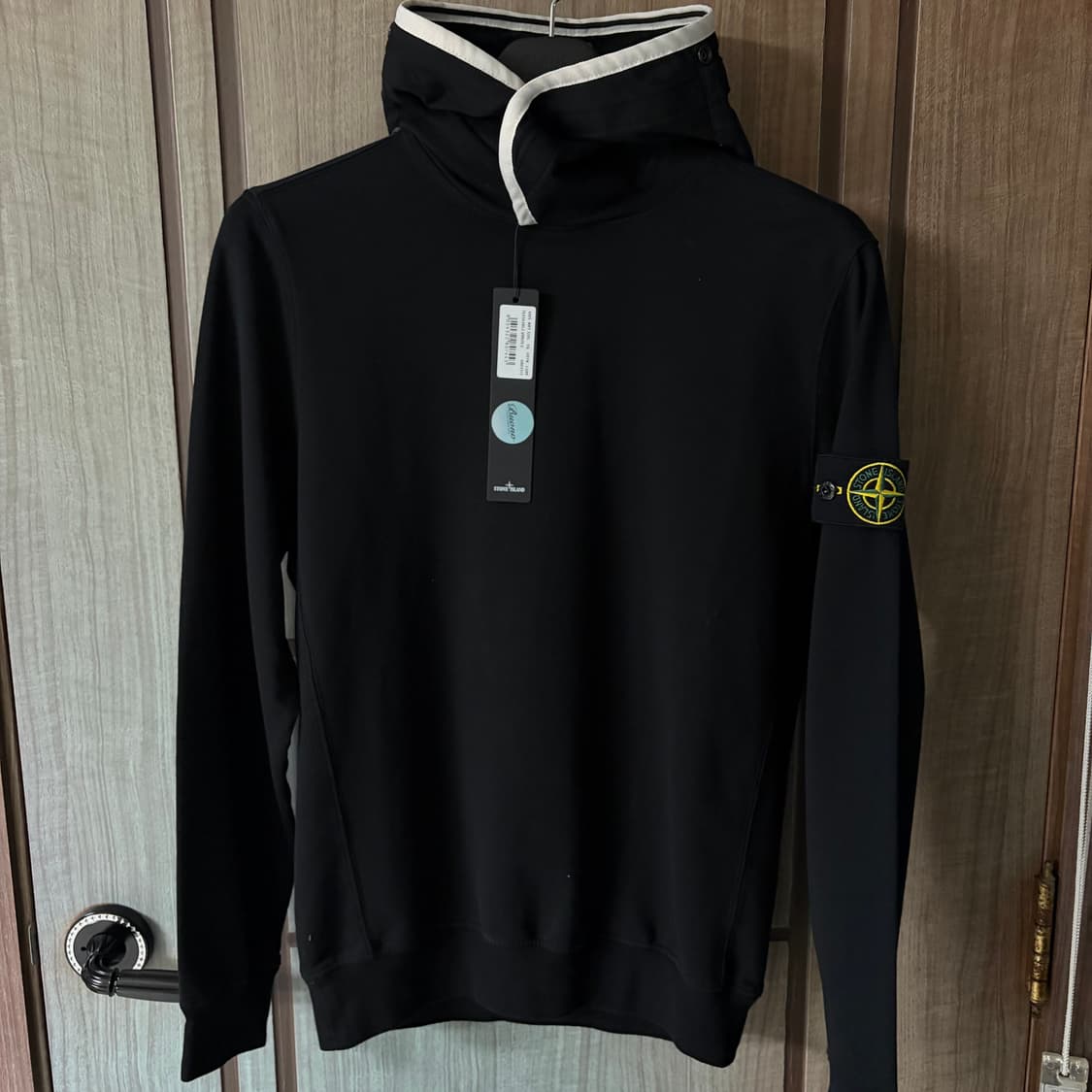 새상품(S)스톤아일랜드 와펜 스트레치 후드티셔츠 블랙 상품이미지2