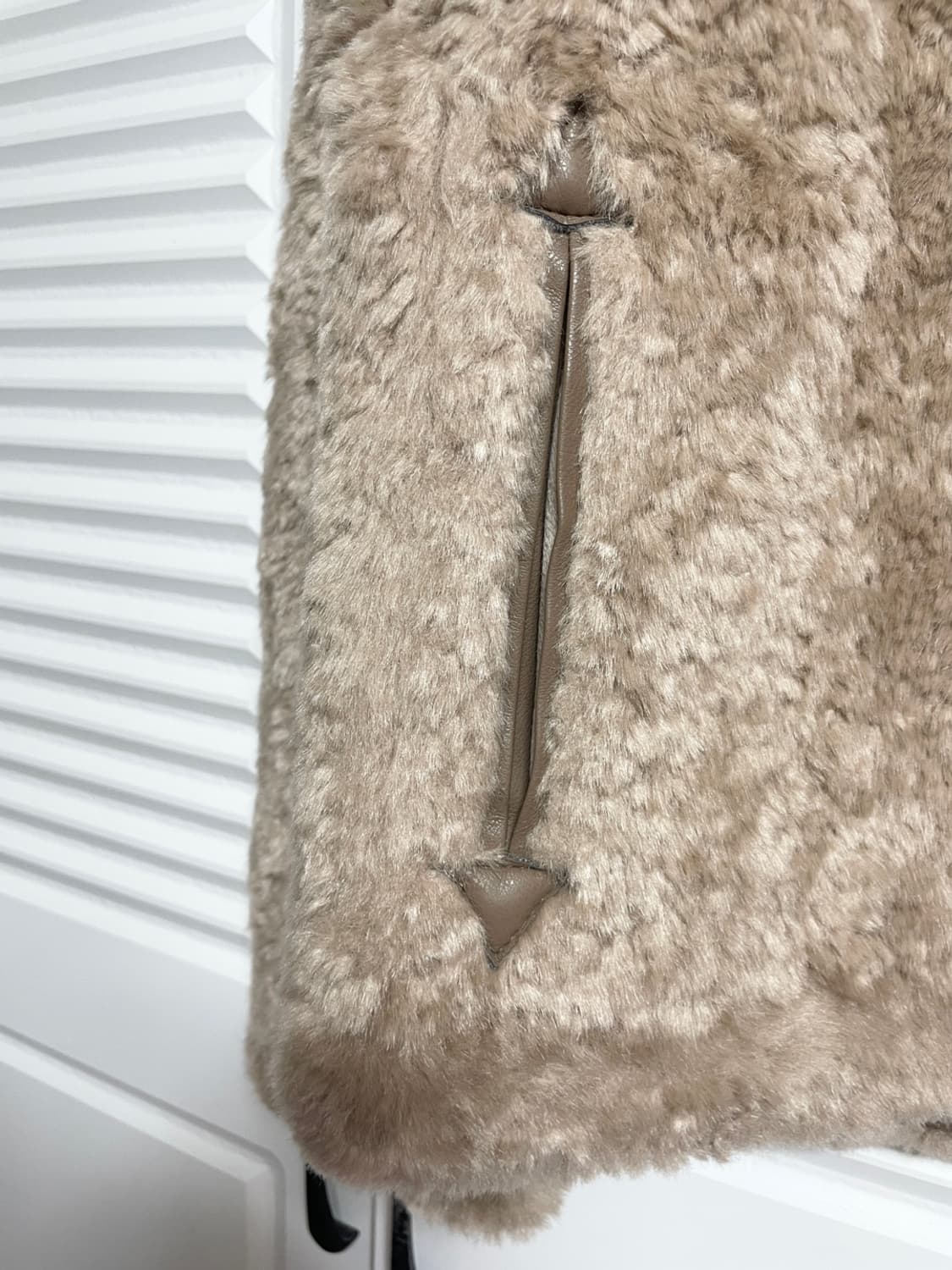 아떼바네사브루노 무스탕 상품이미지7