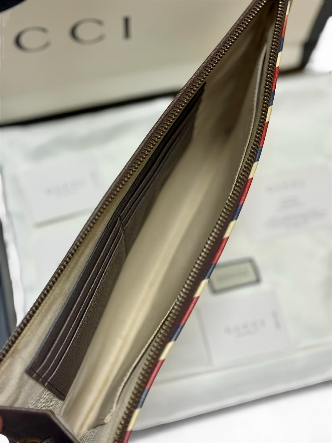 [ 풀구성 / 급처 ] 구찌 GG수프림 쿠리에 패치 한정판 클러치백 상품이미지6