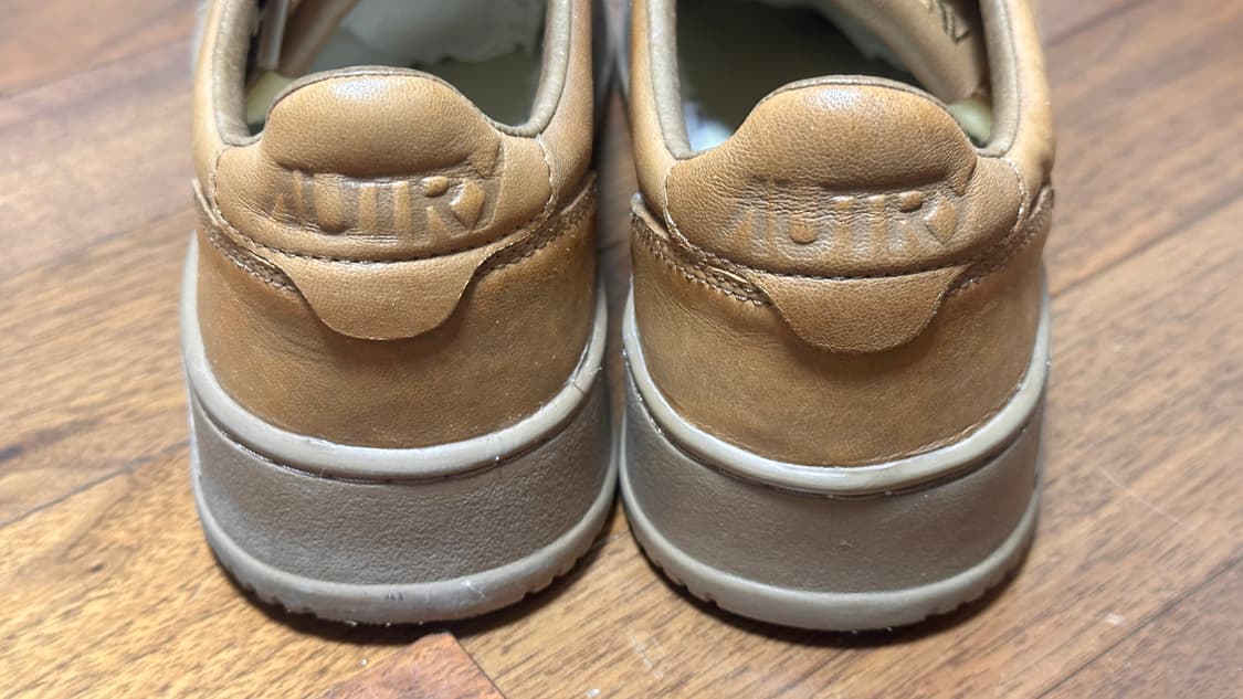 오트리 메달리스트 베이지 고트스킨 상품이미지5