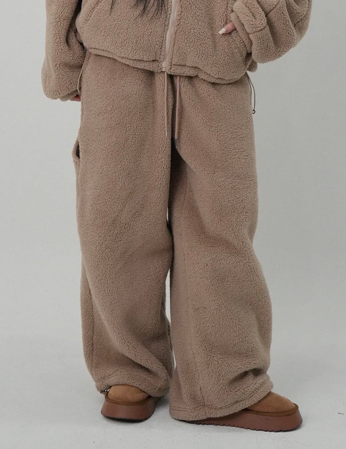 리마지 플러피 플리스 카펜터 팬츠 (브라운) 상품이미지1