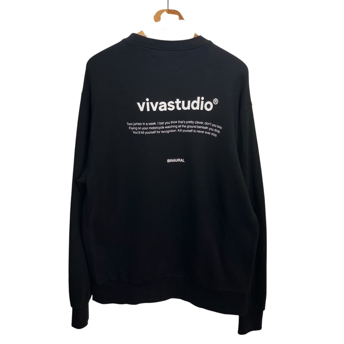 비바스튜디오 블랙 맨투맨 상품이미지4