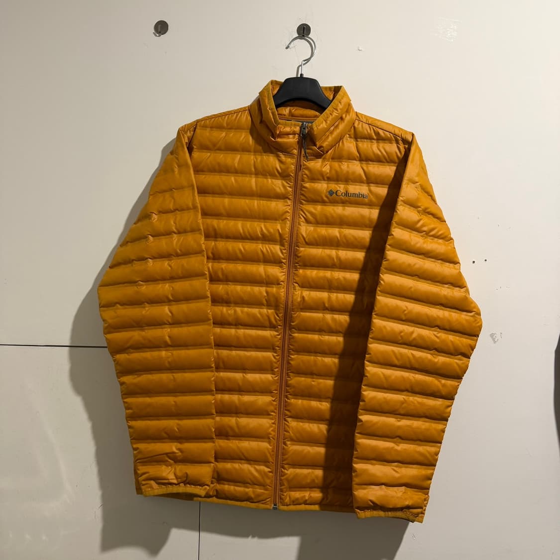 컬럼비아 경량패딩 상품이미지1