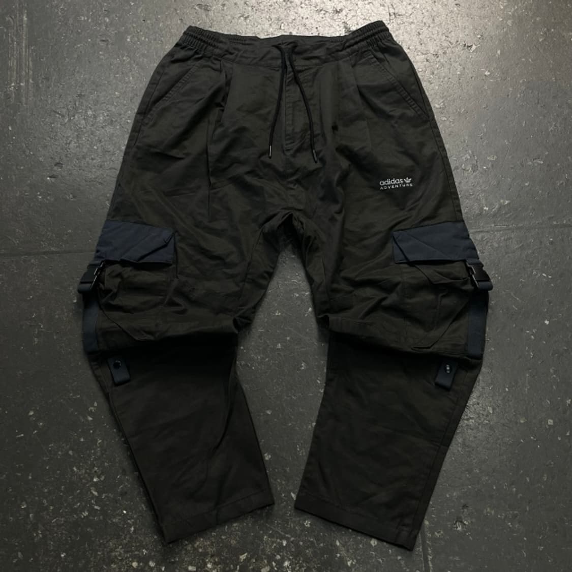 105 아디다스 어드벤쳐 나일론 카고 팬츠  상품이미지1