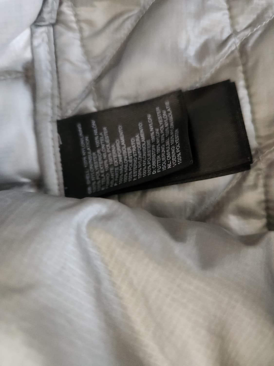 그레이 노스페이스 경량패딩  상품이미지3