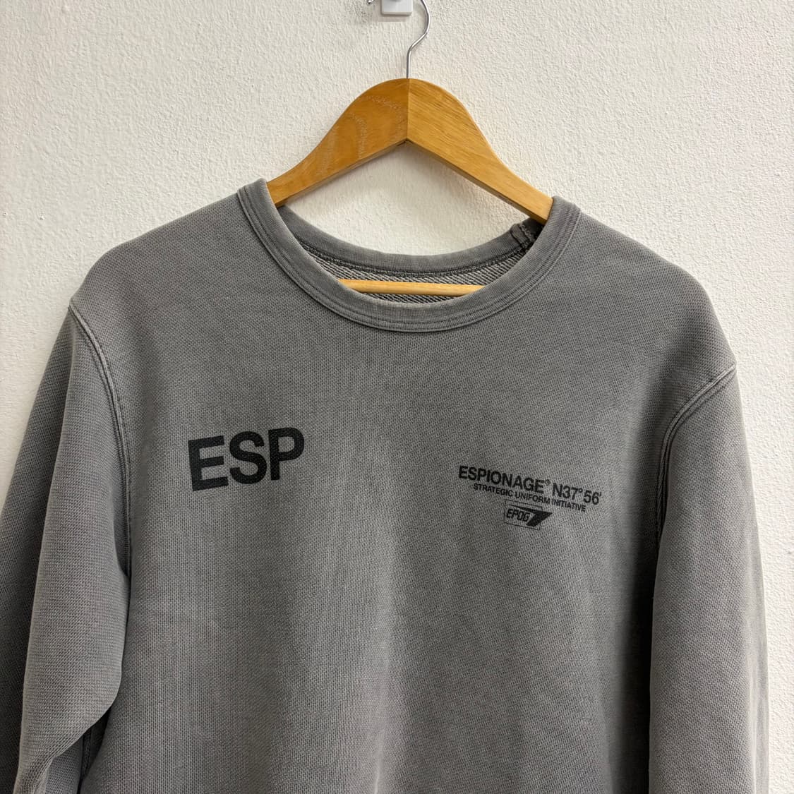 에스피오나지 그레이 맨투맨(L) 상품이미지3