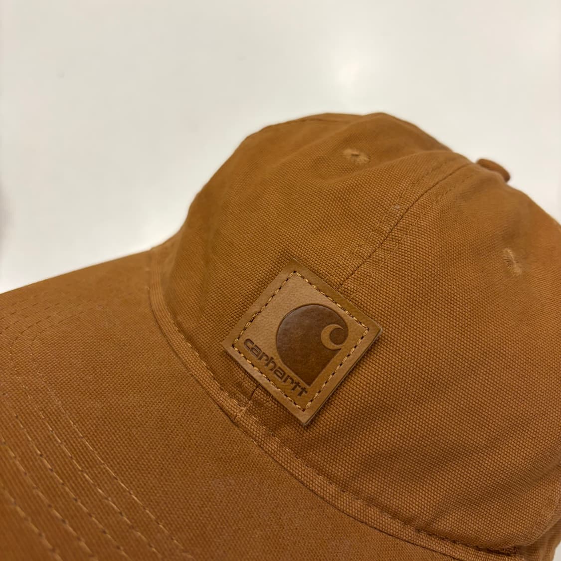 칼하트 레더패치 브라운 볼캡 상품이미지2