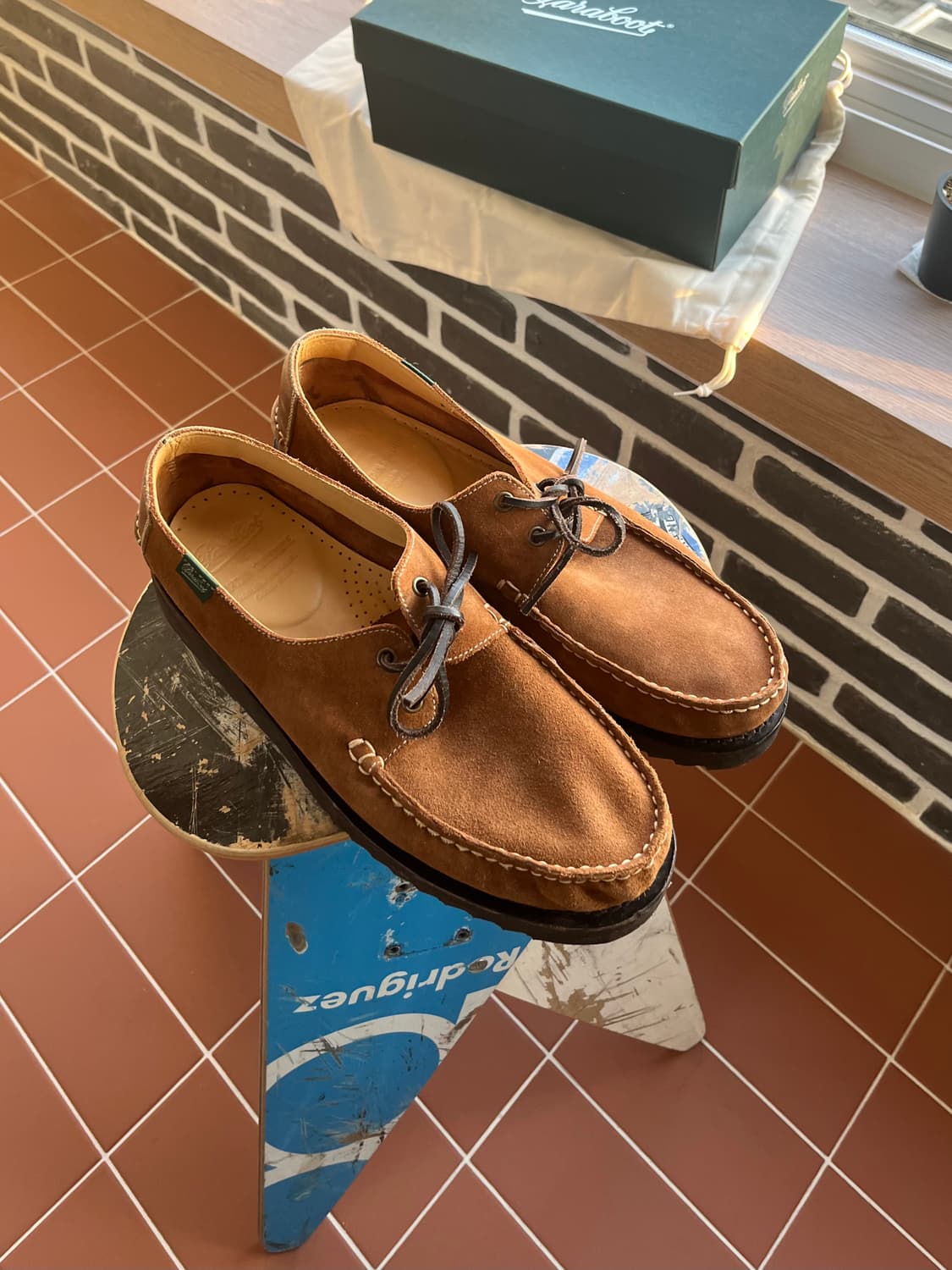 파라부트 x 캡틴선샤인 도밍구 스웨이드 카멜 상품이미지1