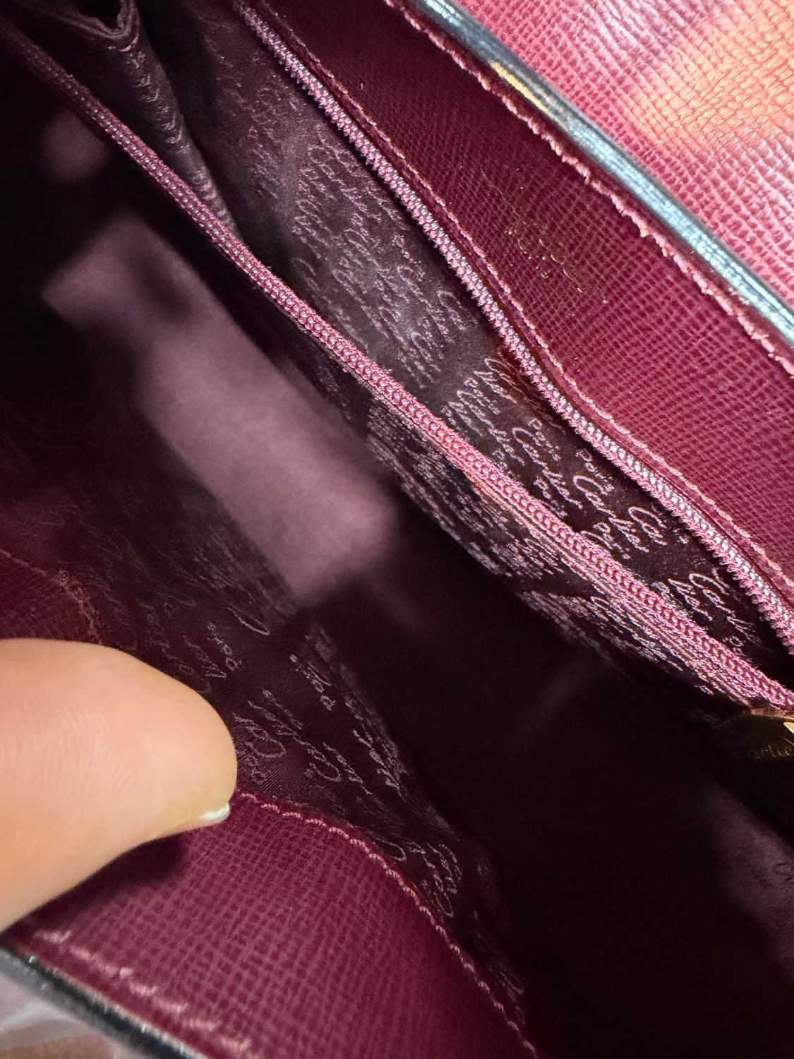 까르띠에 정품 머스트 버건디 숄더백 싸게 팝니다.!!! 상품이미지4