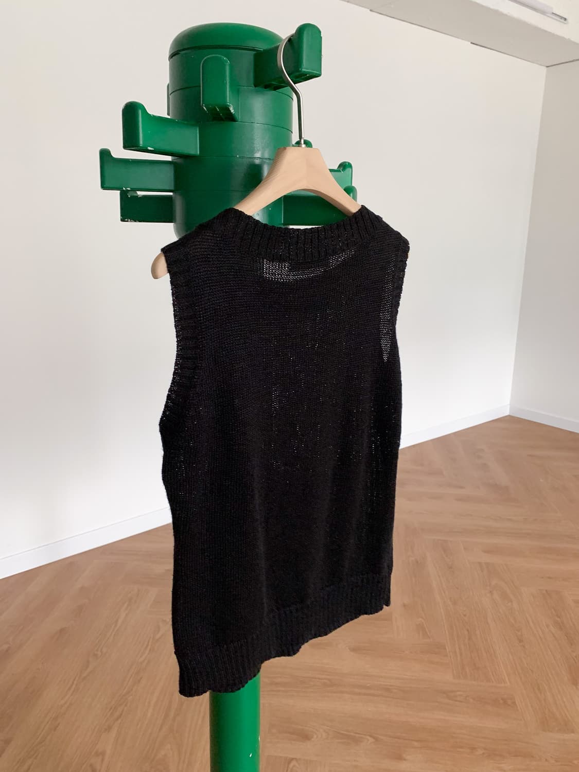 스퀘어넥 버튼 니트 베스트 90-95  상품이미지5