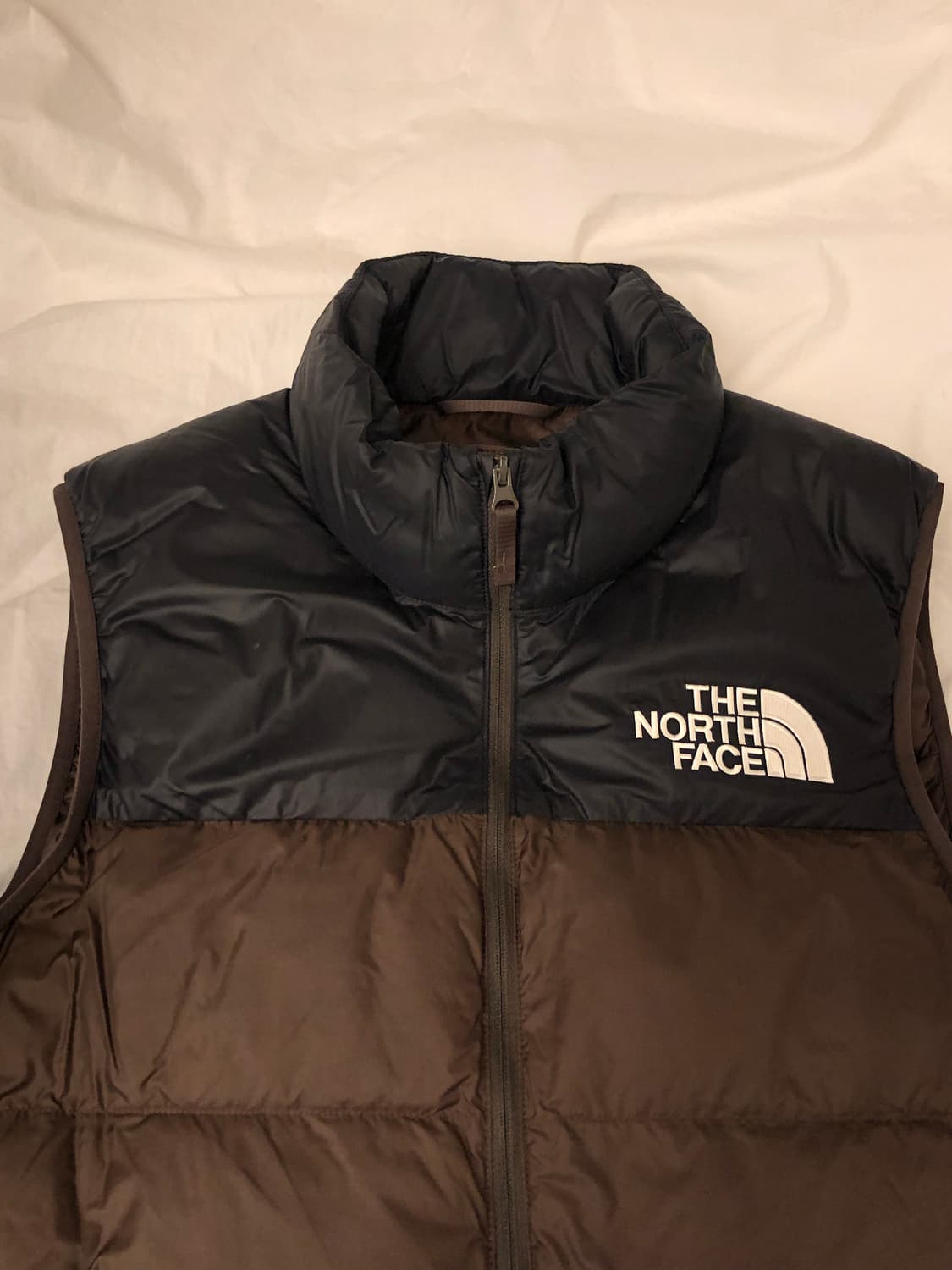 노스페이스 경량 패딩조끼 (brown,s size) 상품이미지2