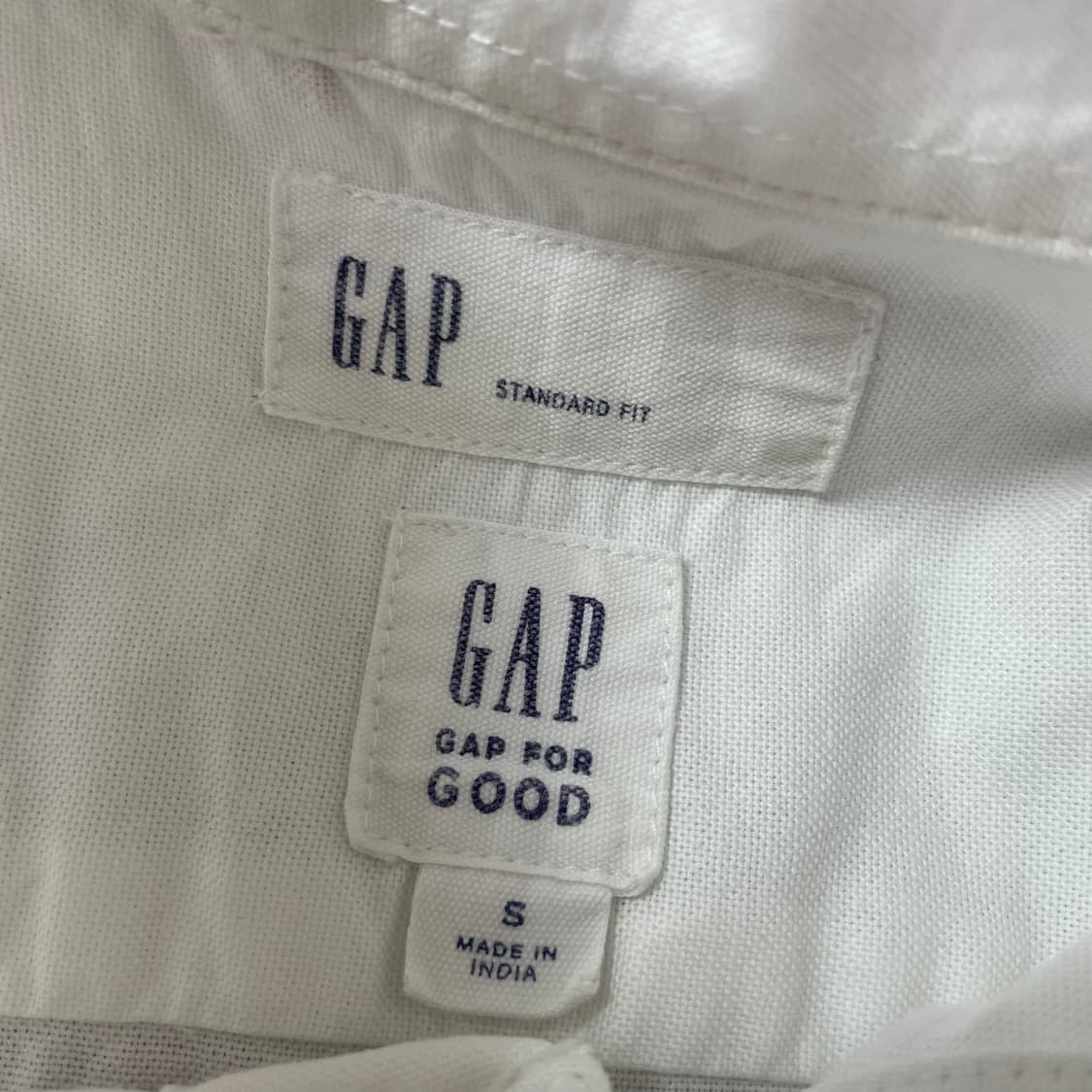 Gap 갭 화이트 스탠다드핏 훌라 자수 반팔셔츠 S 상품이미지4