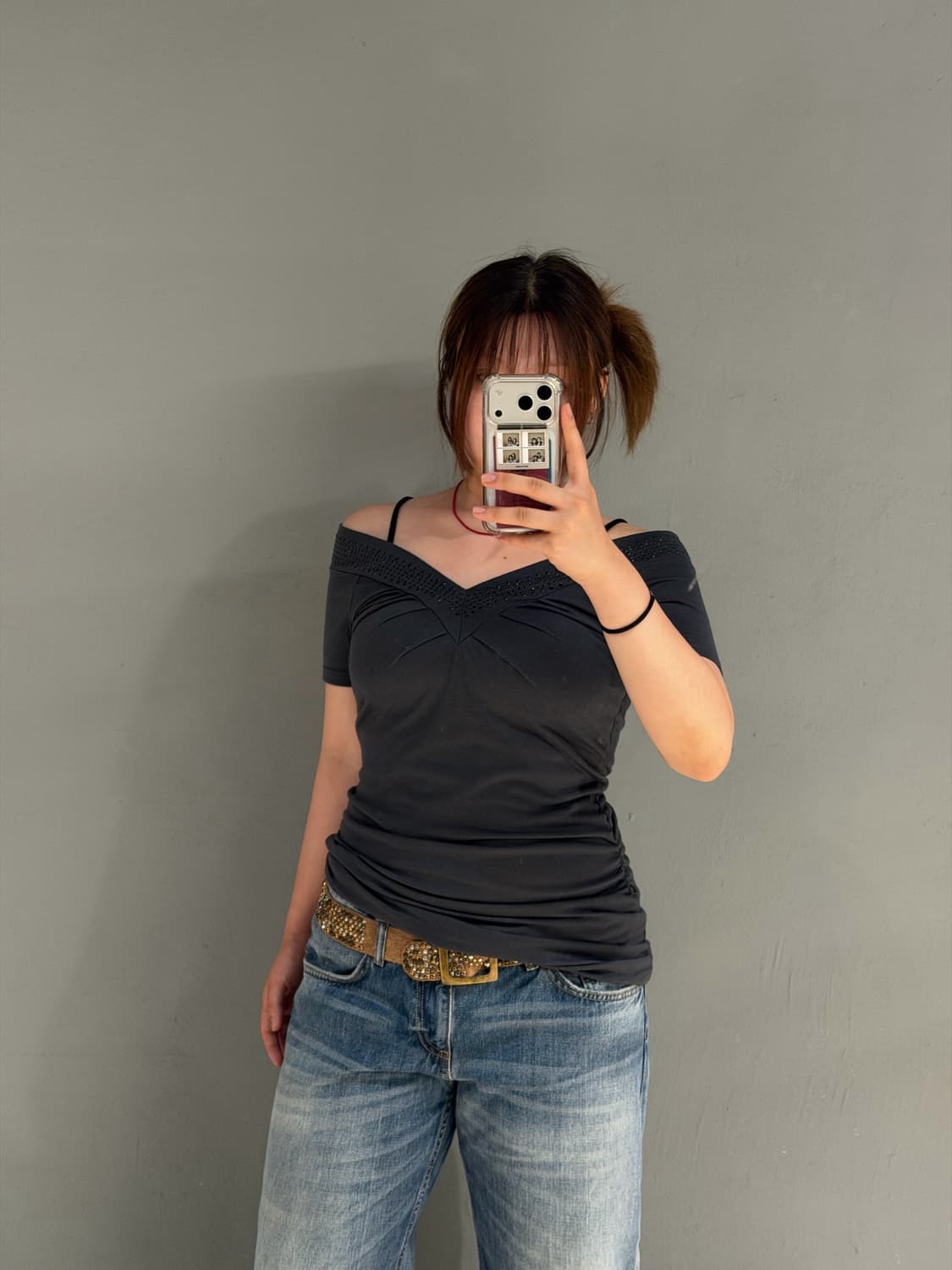 off-shoulder back eyelet shirring top 상품이미지2