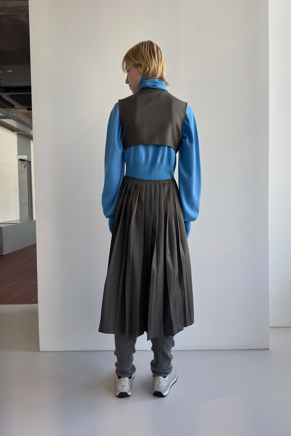 Low classic pleated dress khaki 상품이미지2