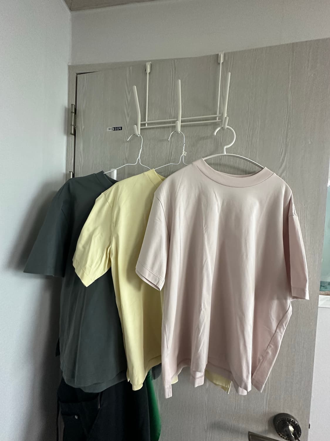 유니클로 에어리즘 티 XL (핑크, 옐로우, 그레이) 상품이미지2