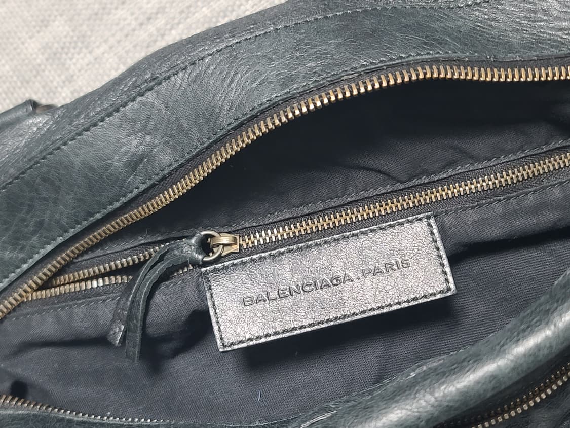 발렌시아가 모터백 트위기 숄더백 상품이미지5