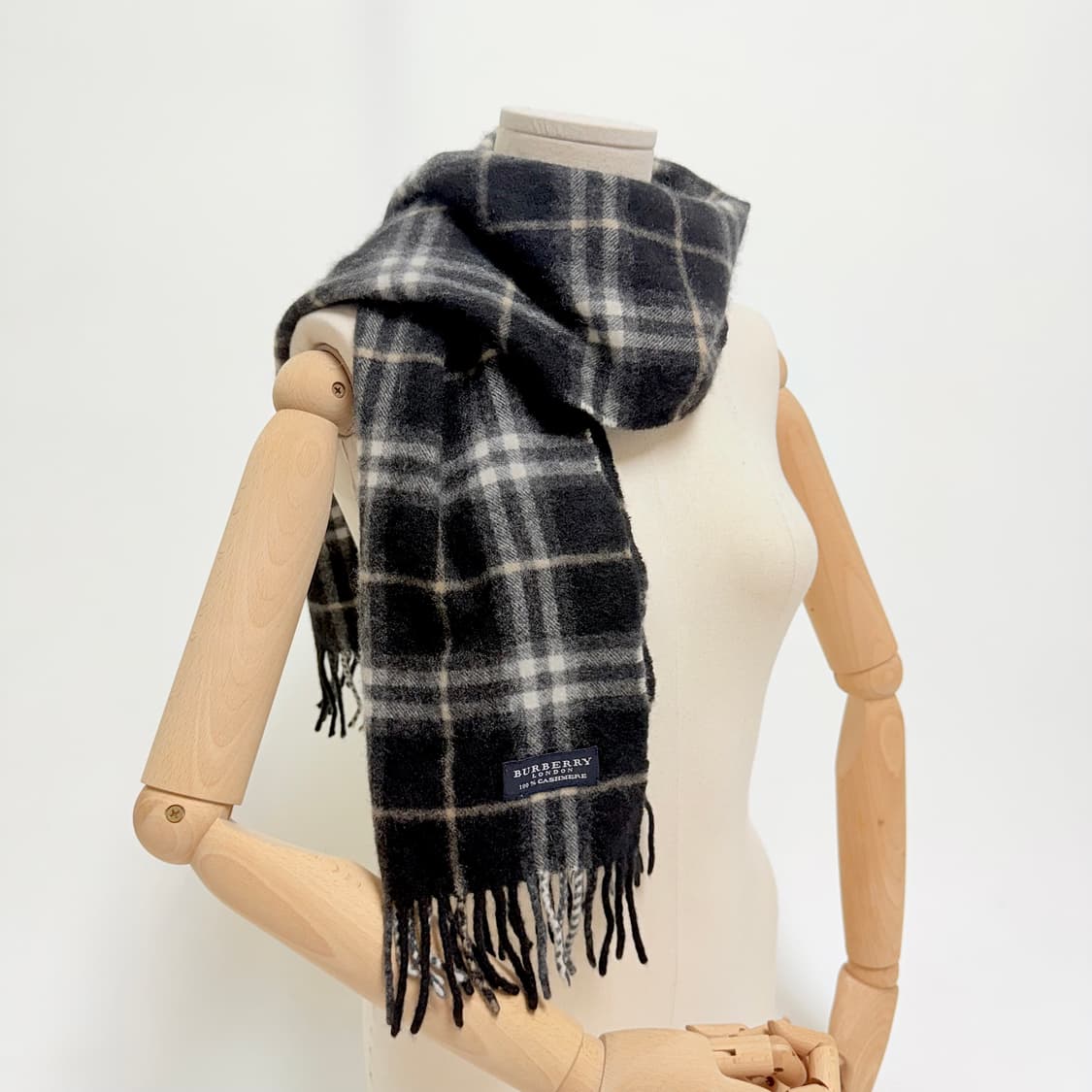 [캐시미어 100%] 버버리 블랙 체크 머플러 목도리 상품이미지1