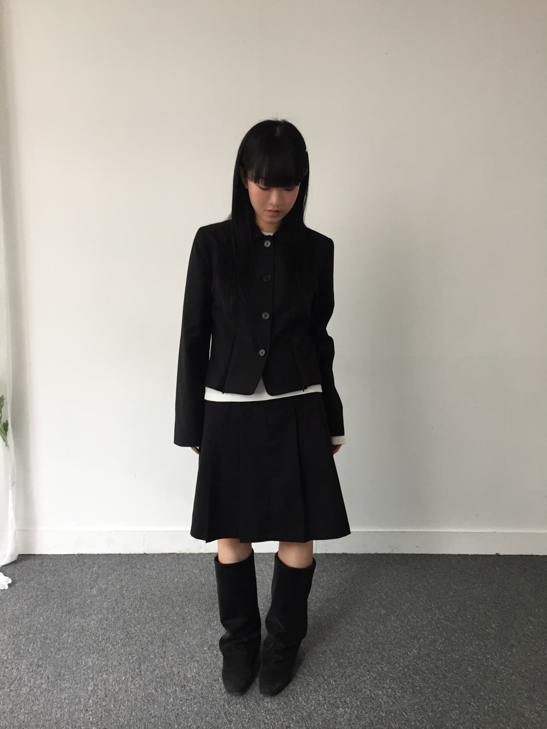 오운 자체판매 cropped slit jacket 블랙 상품이미지3