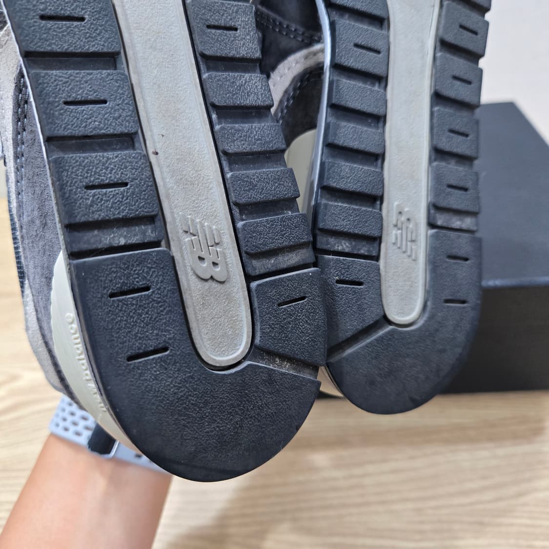 240 뉴발란스 996 그레이 상품이미지9