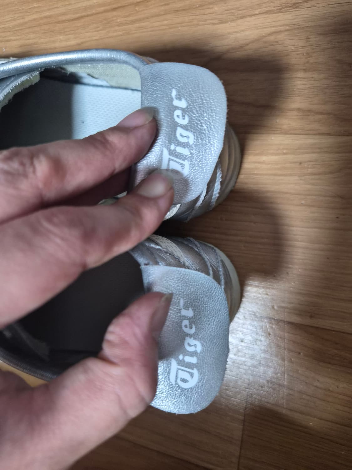 오니츠카 타이거 멕시코66 실버 255 상품이미지2