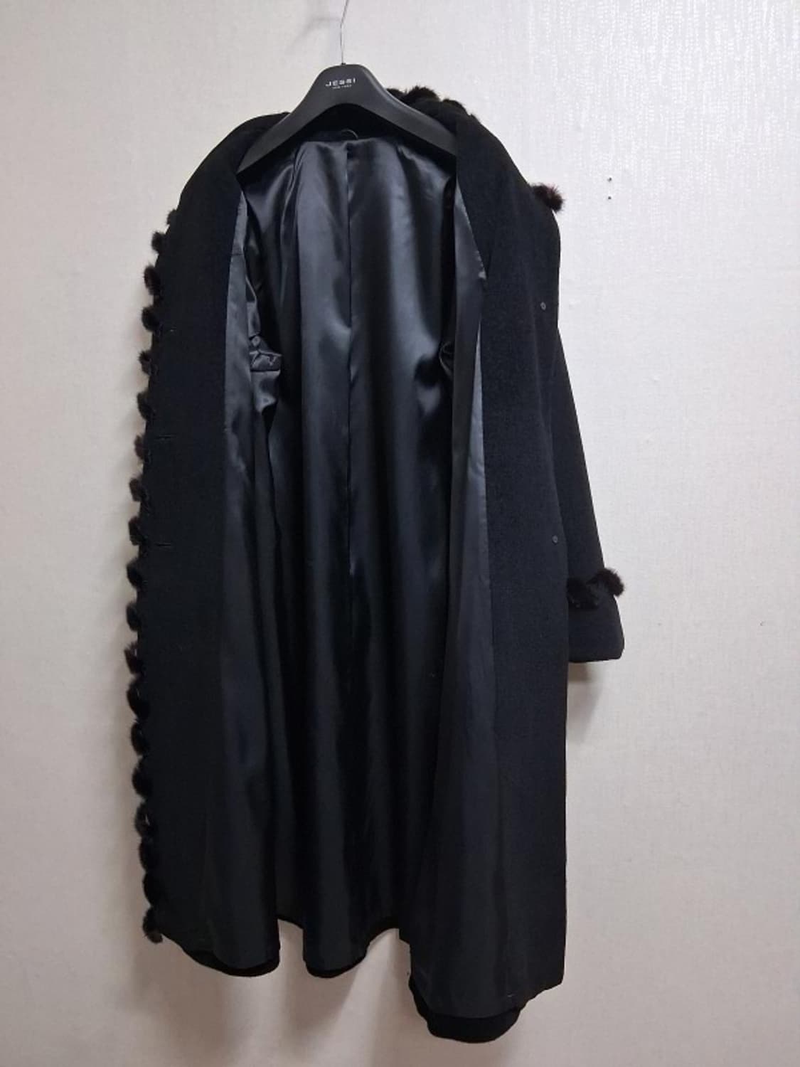 일본수입빈티지 양모혼합 천연밍크트리밍 블랙앙고라롱코트77까지프리

양모  상품이미지4