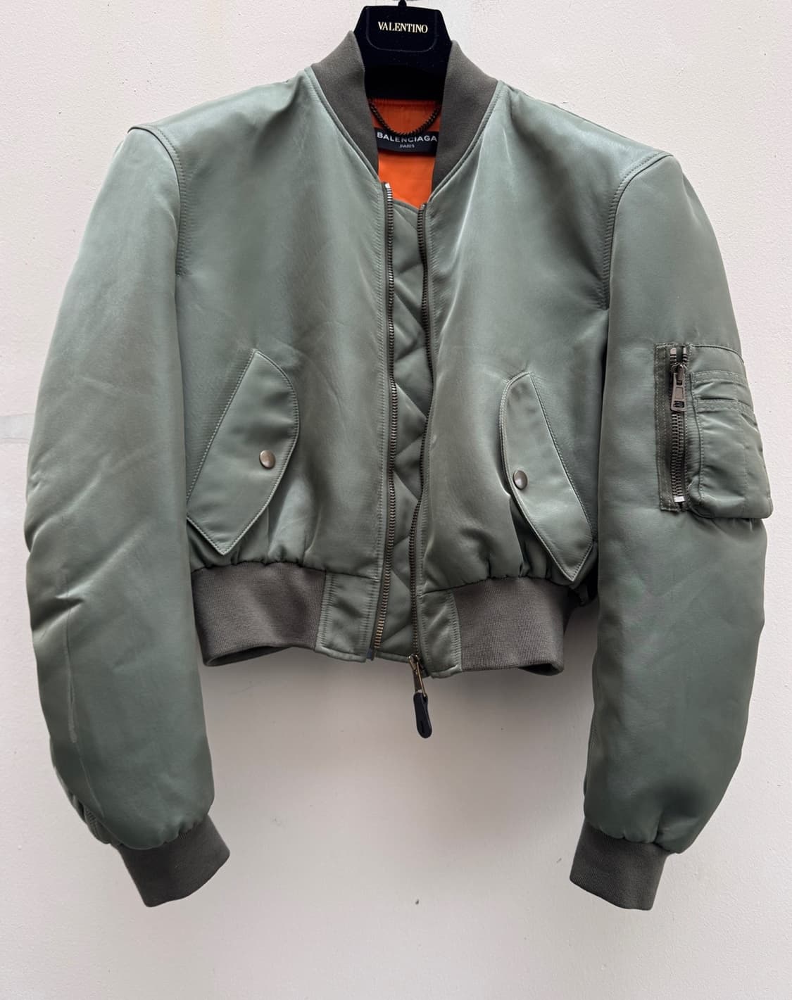 발렌시아가 17ss 크롭 봄버 자켓 올리브 패디드 BALENCIAGA 상품이미지2