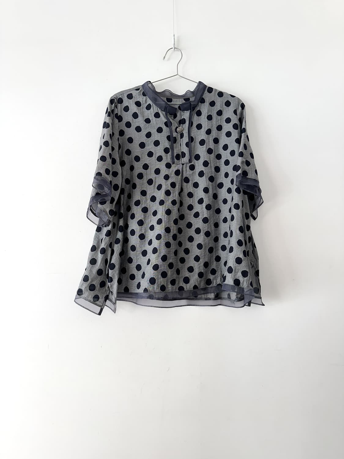 Dot ruffle organza blouse  상품이미지1