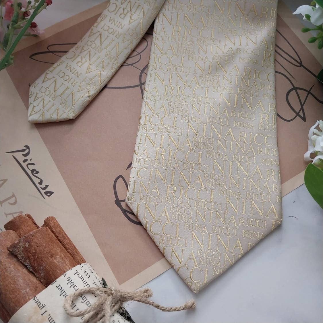 니나리치 실크 아이보리 로고 자수 넥타이 9.1cm A+등급 K1442
 상품이미지4