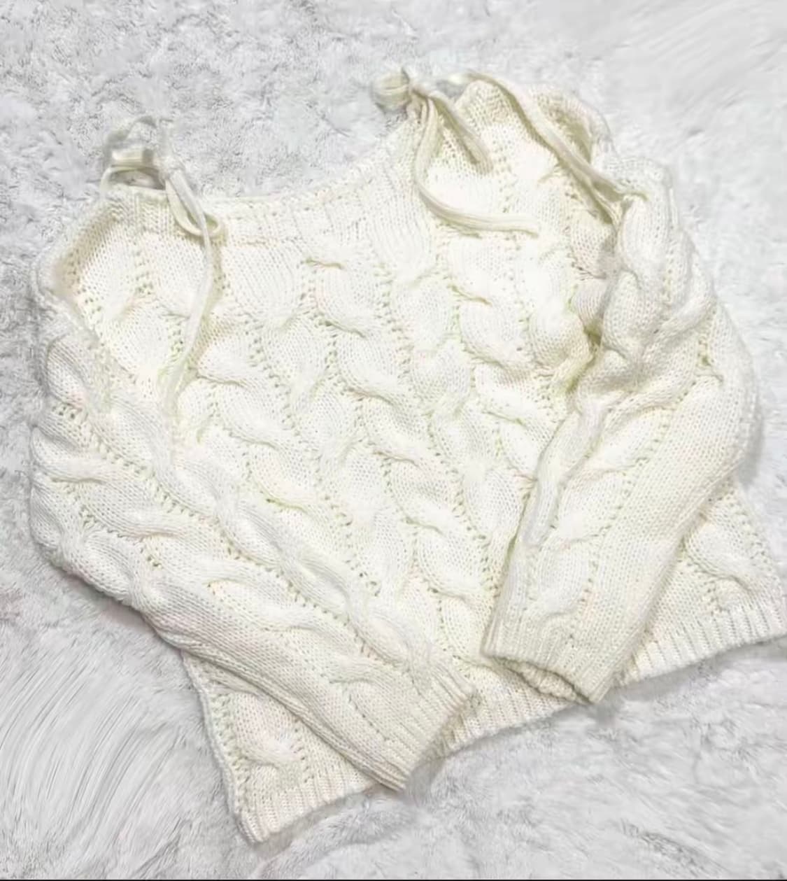 [새상품] 어깨 리본 포인트 아이보리 꽈배기 니트 상품이미지1