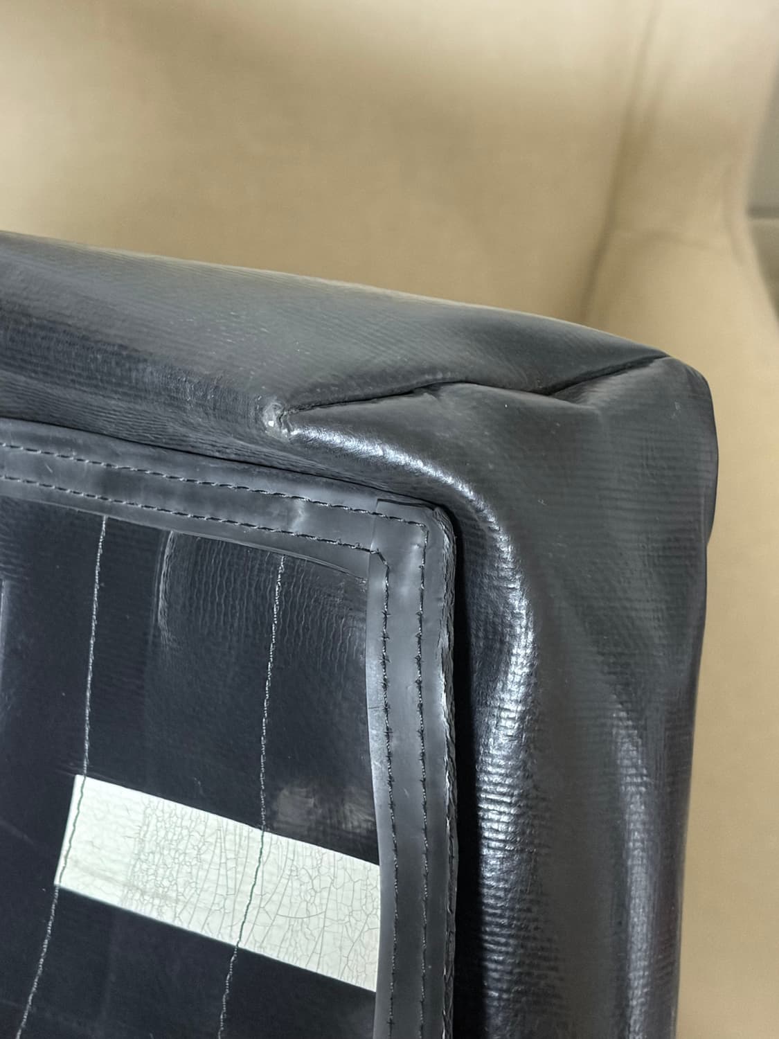 프라이탁 덱스터 블랙,화이트 판매합니다(민트택 보유) 상품이미지3