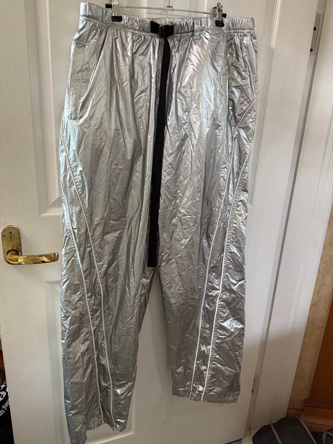 배드블러드 실버 트랙 셋업 라지핏 미디움 상품이미지2