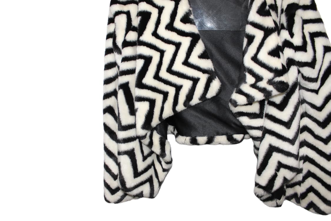 O’2nd 오즈세컨 지오메트릭 퍼 자켓 상품이미지3