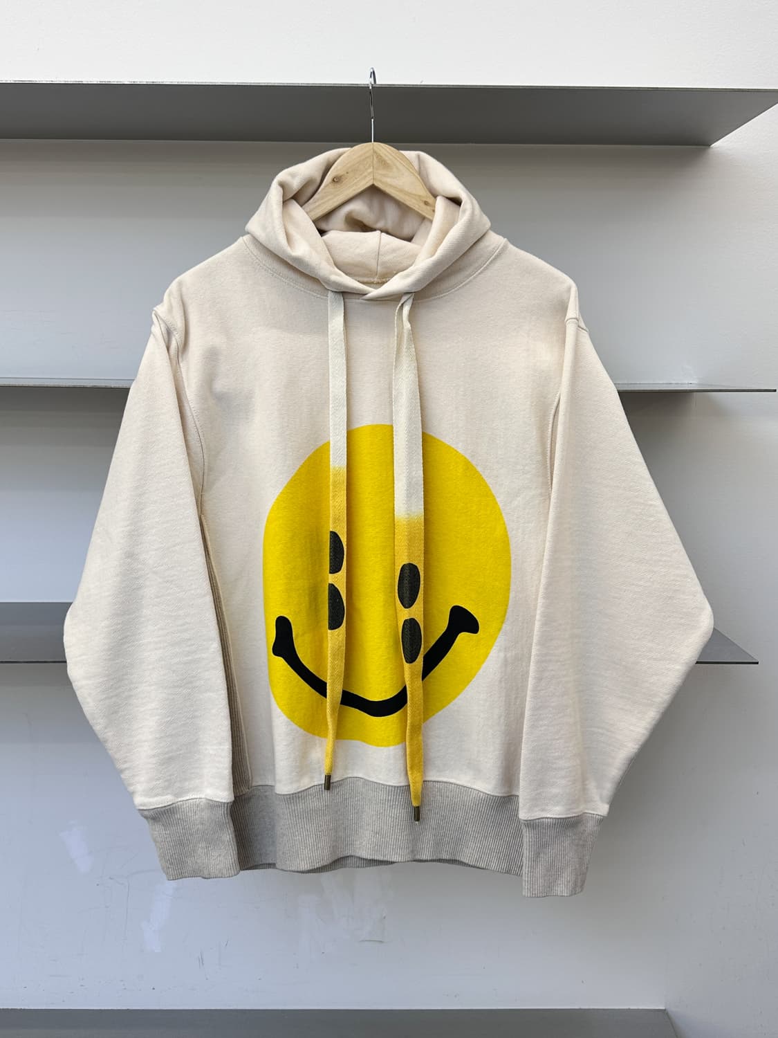 캐피탈 레인 스마일 후드티 상품이미지1