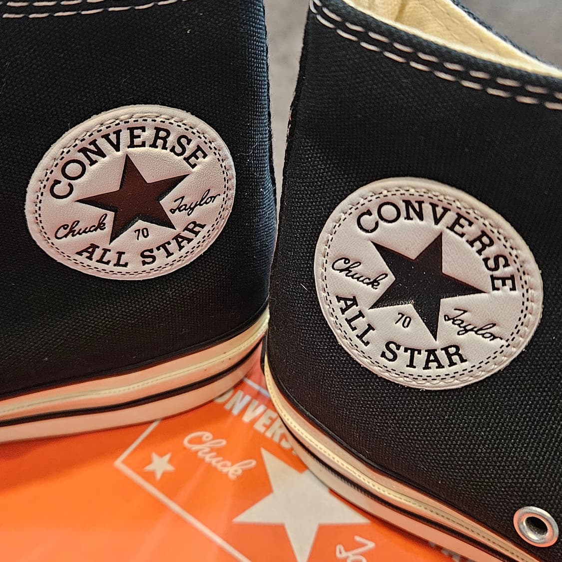 (새상품) 컨버스 척테일러 70 블랙 하이 240mm 상품이미지4
