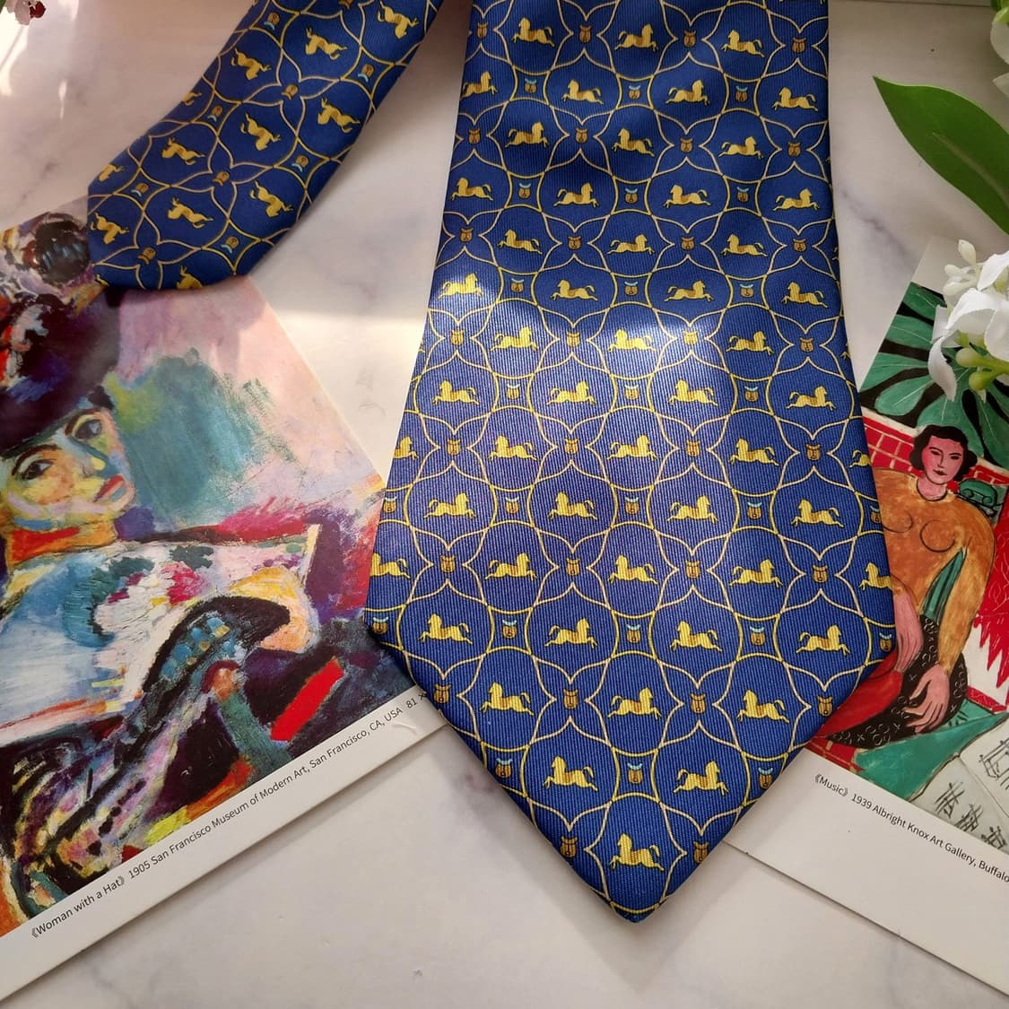 살바토레 페라가모 실크 블루 말 패턴 넥타이 10cm A등급 K1591
 상품이미지3