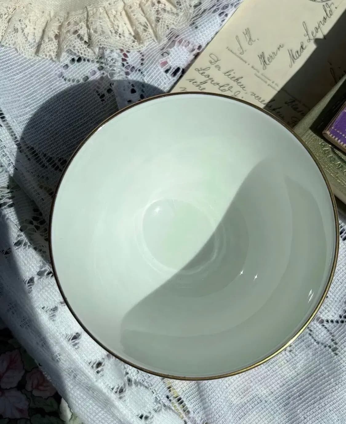 웨지우드 해써웨이로즈 라지 슈가볼(검정항아리) 상품이미지3