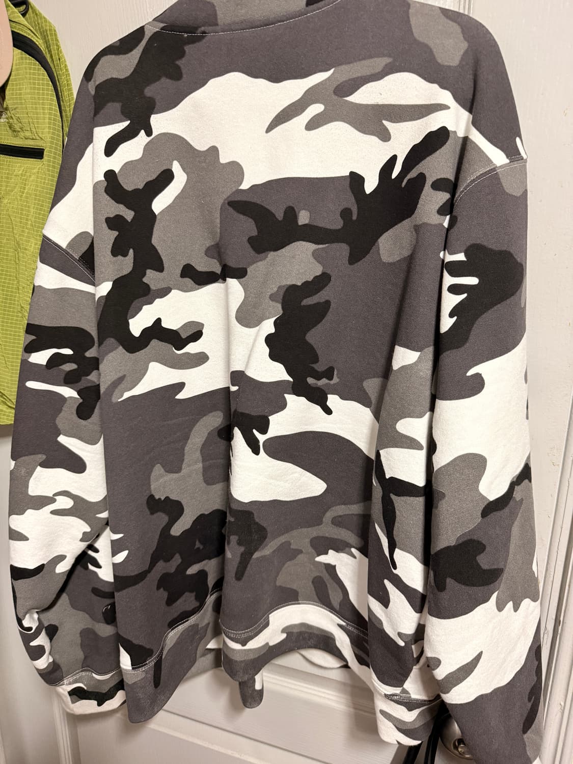 슈프림 하프집업 스노우 카모 서울 상품이미지5