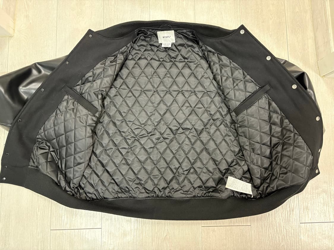 [XL] WTAPS TOON VARSITY JACKET 상품이미지4