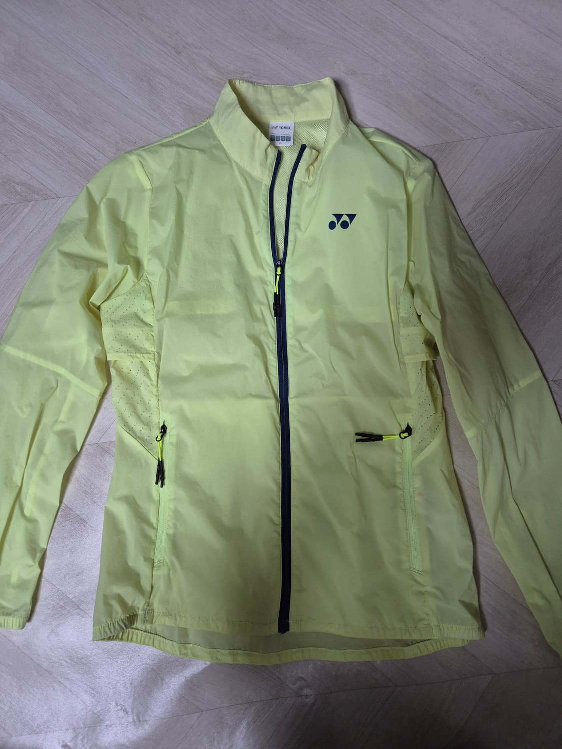 정품 요넥스 경량 윈드브레이커 상품이미지4