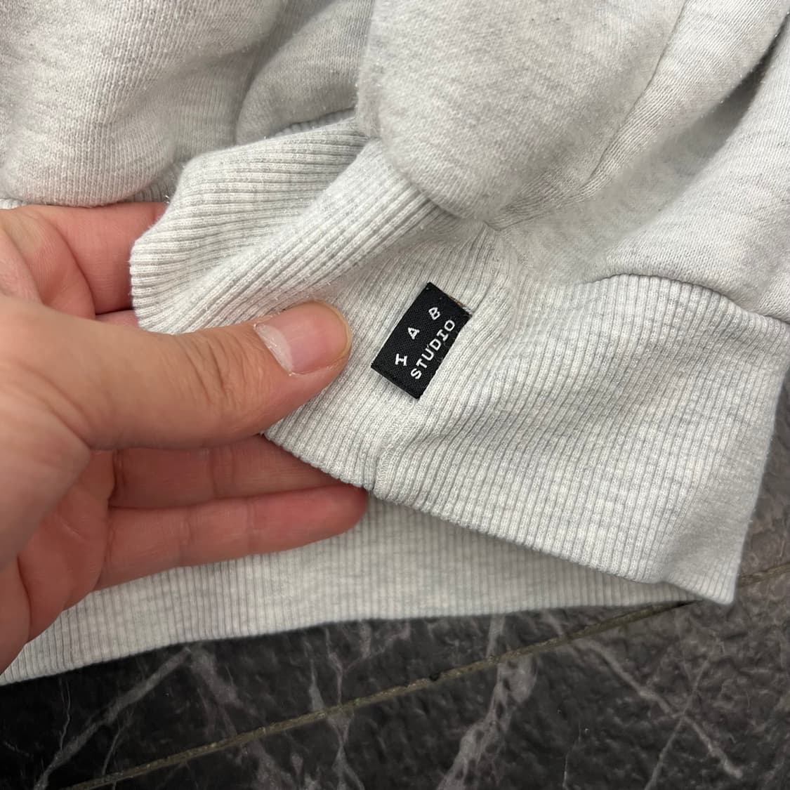 아이앱 스튜디오 하프 집업 라이트 그레이 상품이미지7