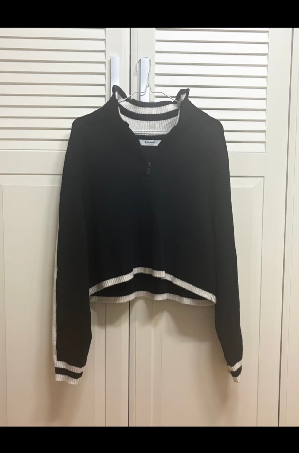 8 seconds 블랙 크롭 반집업 니트 s 상품이미지3