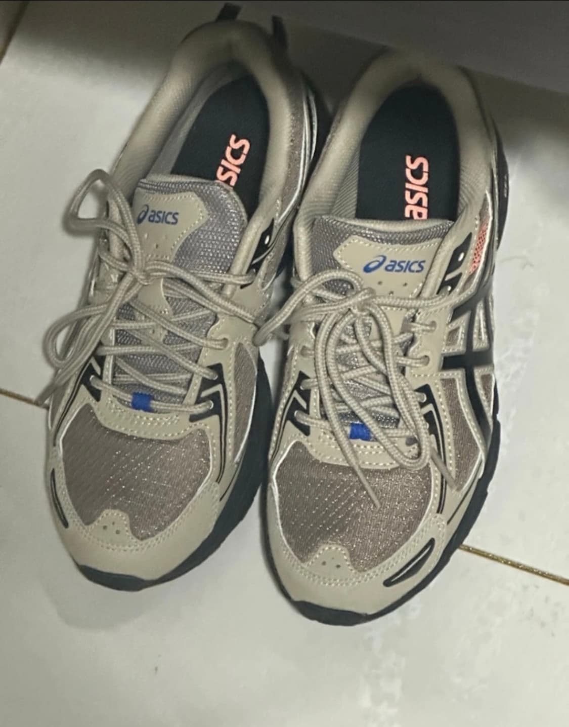 아식스 젤 벤쳐 6SPS 페퍼 블랙(235사이즈) 상품이미지1