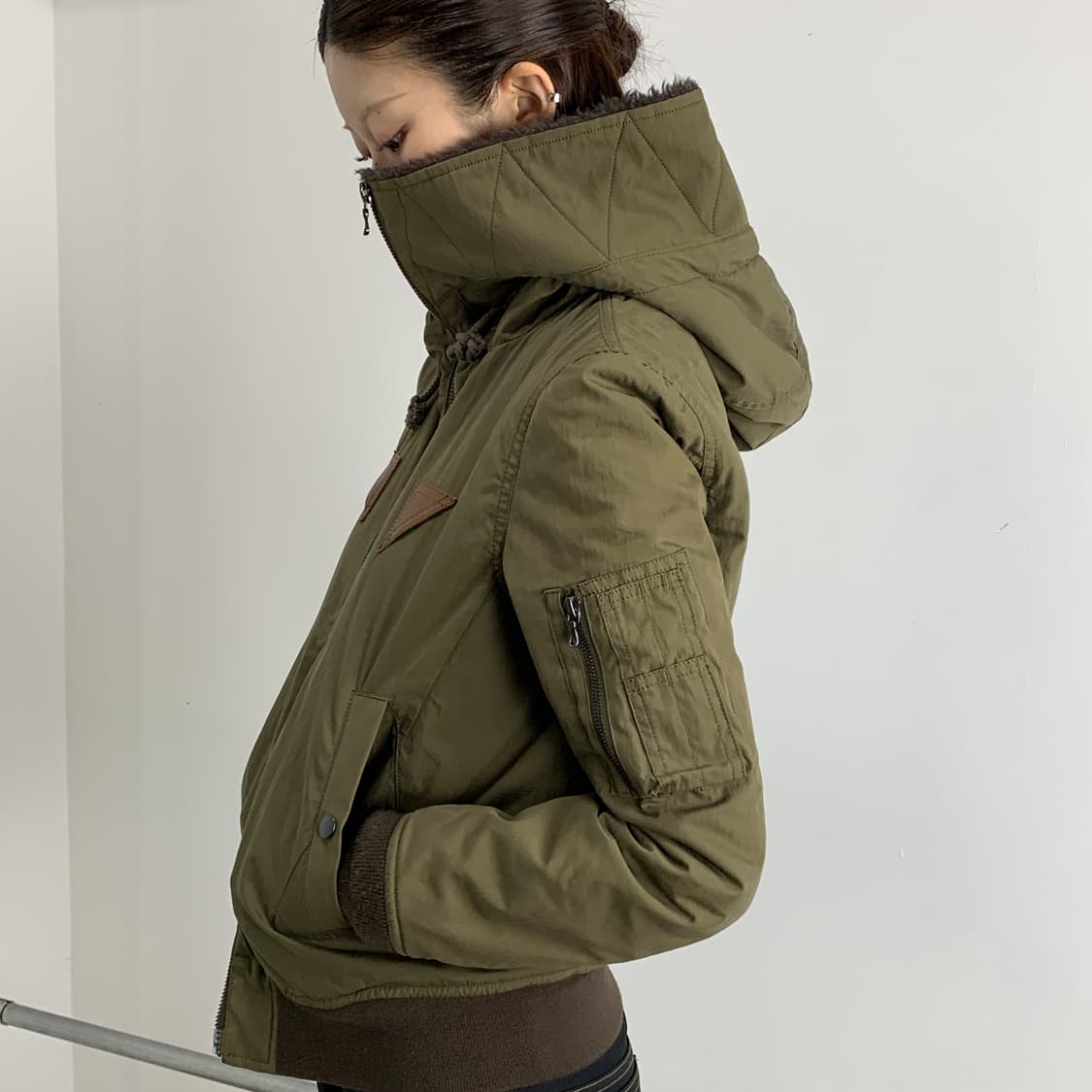 어태치먼트 에일리언 후드 N2B 자켓 상품이미지4